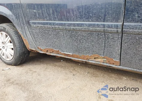 2005 Chrysler Town & Country Lx z USA, uszkodzony, nr VIN 2C4GP44R25R160940